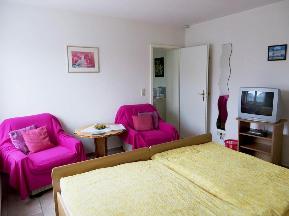 Ferienwohnungen "Marie" Mit Terrassen, Inclusive Park- Und Stellplaetze Am Haus, Mueritz-Strand Nur 700M, Altstadt 10Min, Ruhige Lage, Варен Экстерьер фото