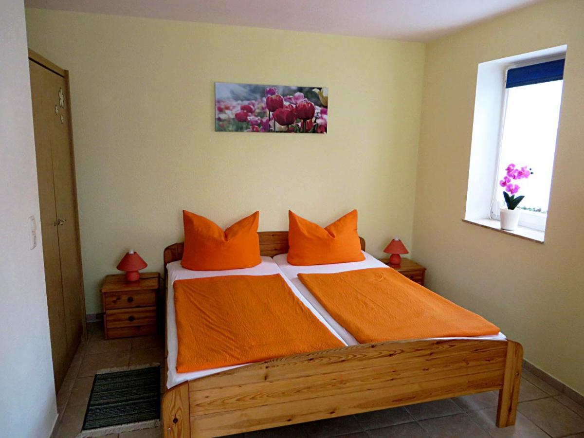 Ferienwohnungen "Marie" Mit Terrassen, Inclusive Park- Und Stellplaetze Am Haus, Mueritz-Strand Nur 700M, Altstadt 10Min, Ruhige Lage, Варен Экстерьер фото
