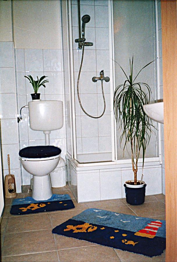 Ferienwohnungen "Marie" Mit Terrassen, Inclusive Park- Und Stellplaetze Am Haus, Mueritz-Strand Nur 700M, Altstadt 10Min, Ruhige Lage, Варен Экстерьер фото
