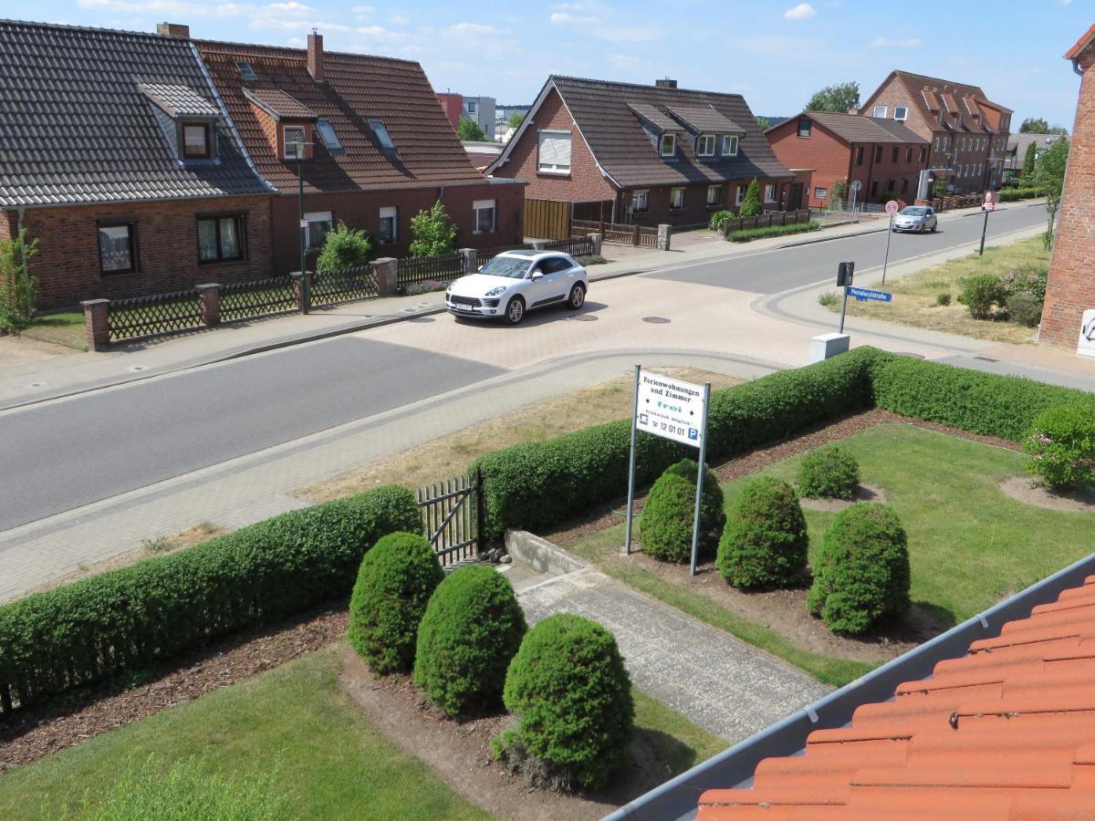 Ferienwohnungen "Marie" Mit Terrassen, Inclusive Park- Und Stellplaetze Am Haus, Mueritz-Strand Nur 700M, Altstadt 10Min, Ruhige Lage, Варен Экстерьер фото